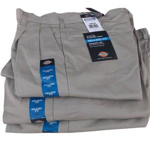 3 Pairs Dickies Men's Pleated Front Relaxed Fit